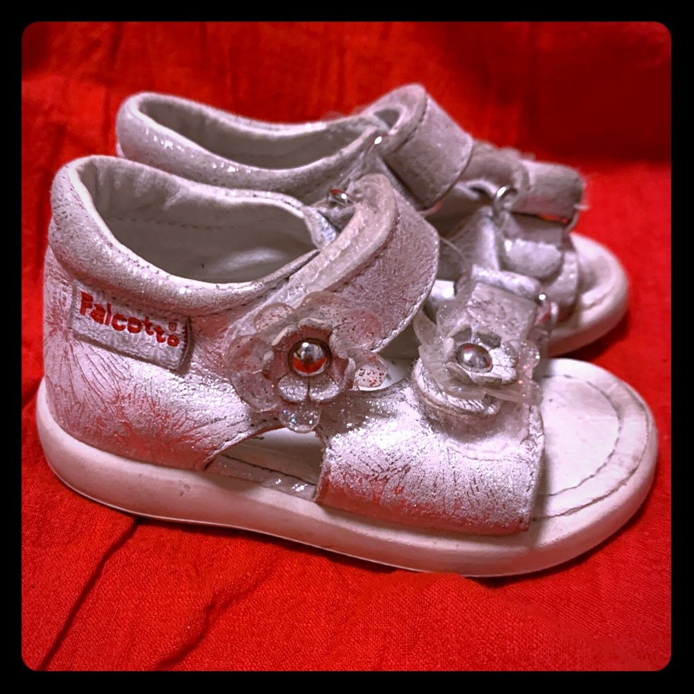 Silver Leather Emboss flower girls sandals 12-18 m